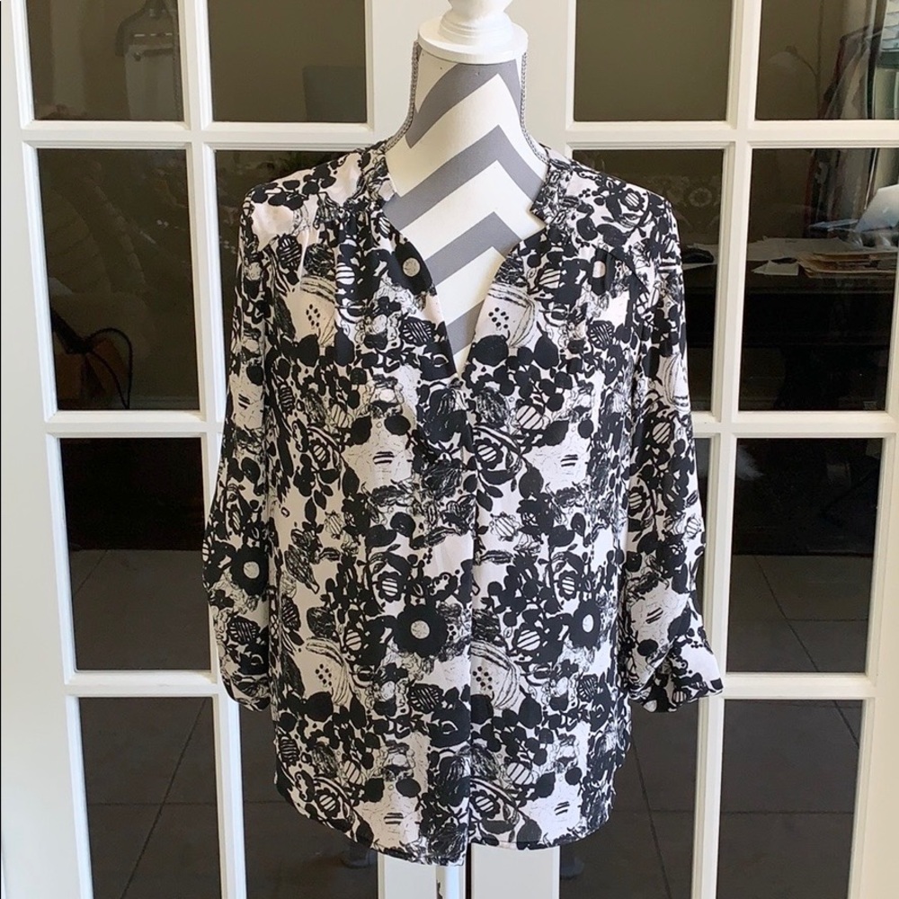 19 Cooper by Stitch Fix black&whilte floral blouse